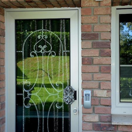 Ferienwohnung Saturn Muelheim an der Ruhr Luaran gambar
