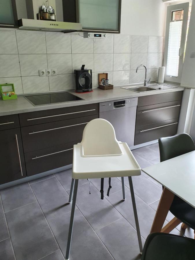 Ferienwohnung Saturn Muelheim an der Ruhr Luaran gambar