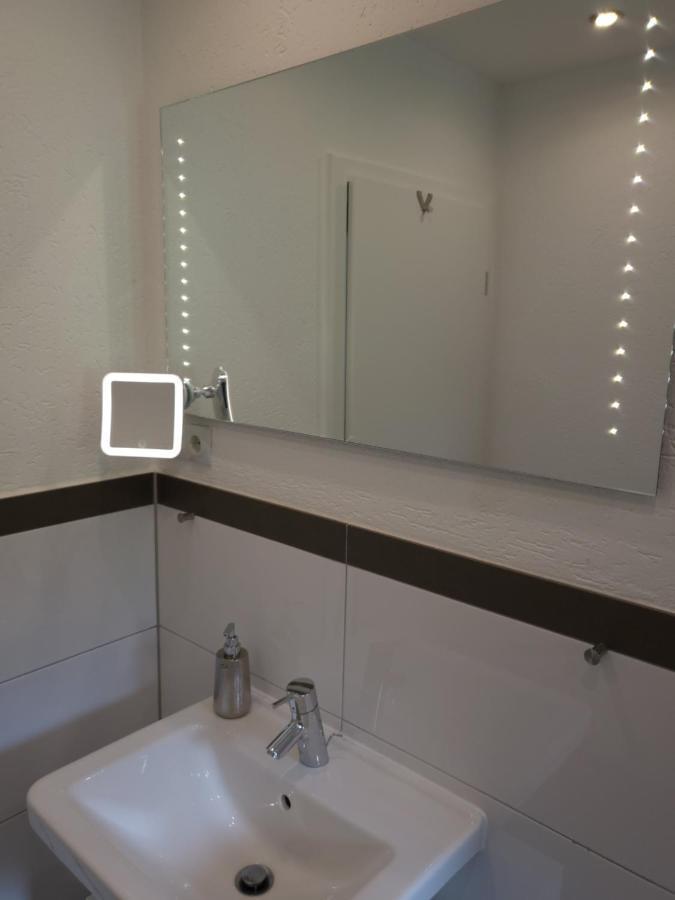 Ferienwohnung Saturn Muelheim an der Ruhr Luaran gambar